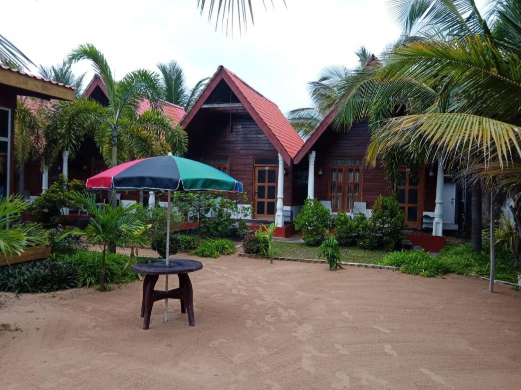 טרינקומאלה Elegant Green Beach Resort מראה חיצוני תמונה